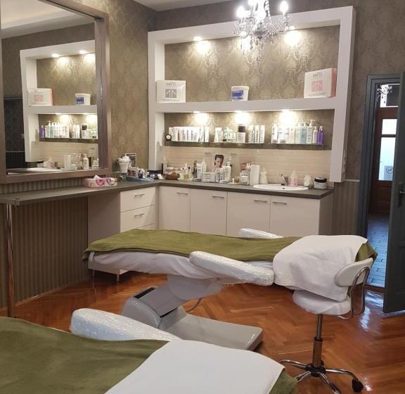 بنسيون Csanabella House