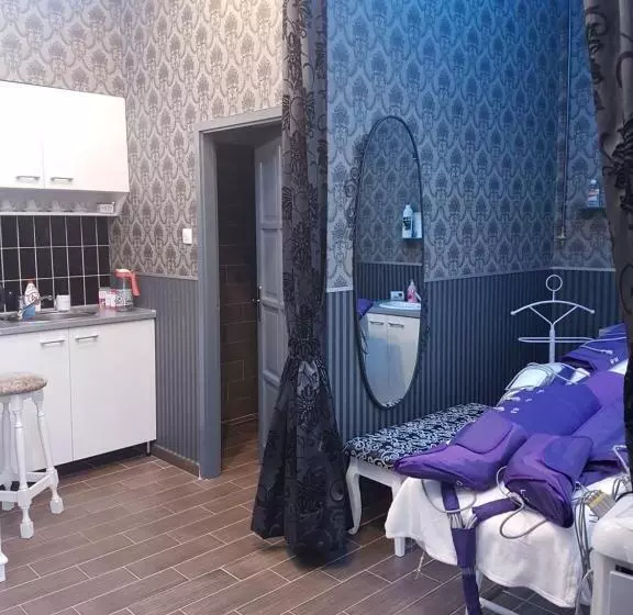 ペンション Csanabella House