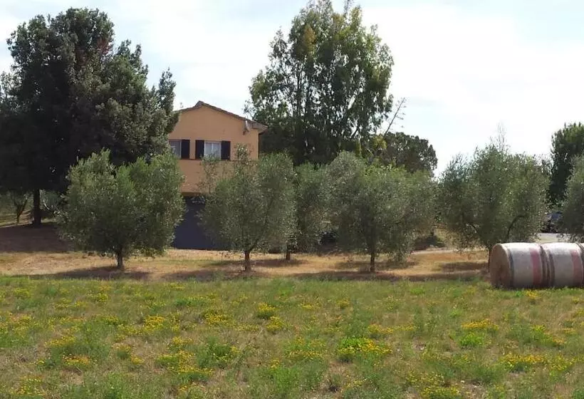 ホテル Agriturismo Podere La Cascata