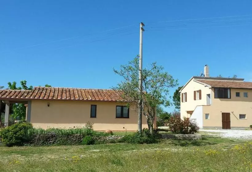ホテル Agriturismo Podere La Cascata