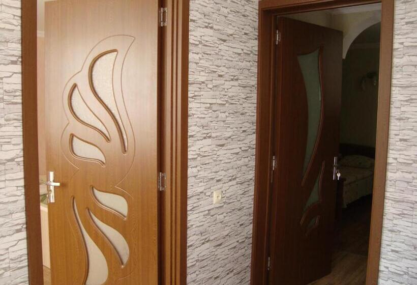 پانسیون Chicho Guesthouse