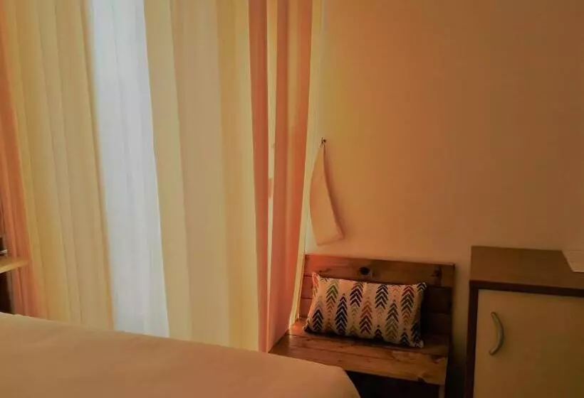 ペンション La Fonte Guest House