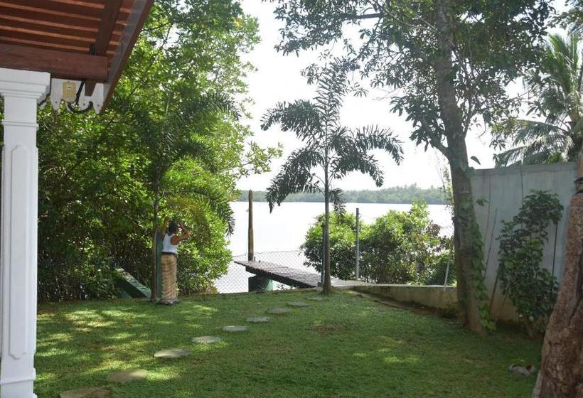 ペンション Sethra Villa Bentota