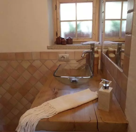 هتل Agriturismo Sa Mendhula