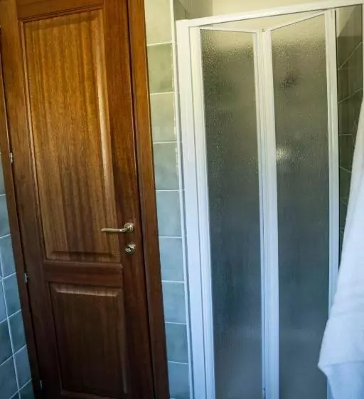 هتل Agriturismo Sa Mendhula