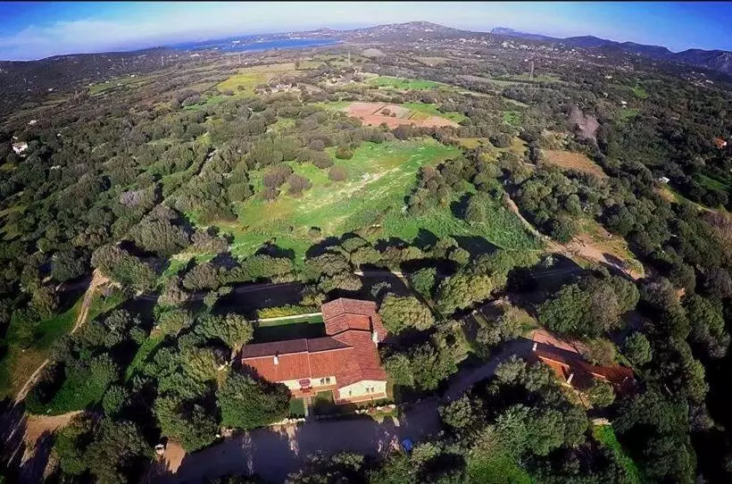 هتل Agriturismo Sa Mendhula