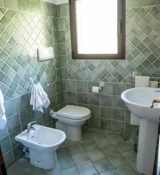 هتل Agriturismo Sa Mendhula