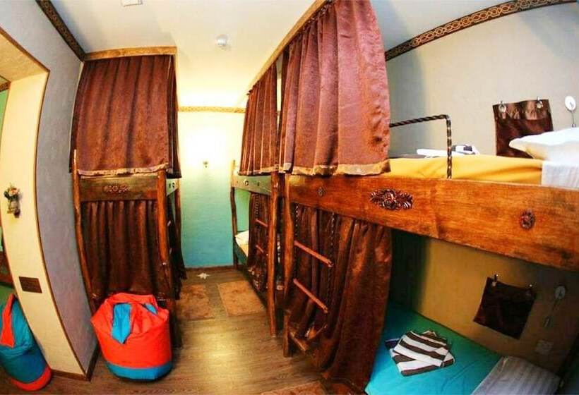 پانسیون Drimin   Boutique Hostel And Hotel Rooms Available