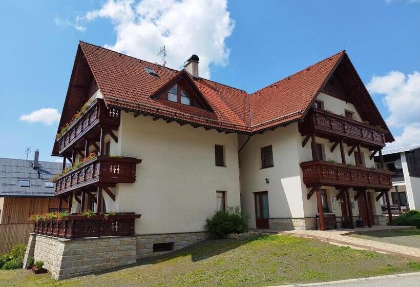 פנסיון Harrachovská Hacienda