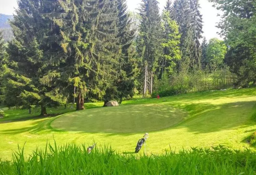 Majatalo Harrachovská Hacienda