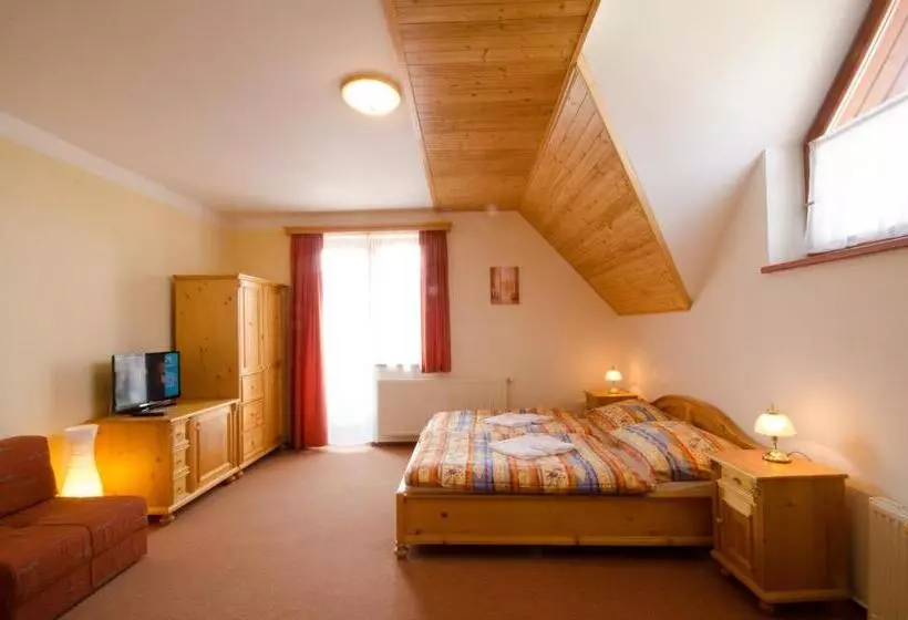 Majatalo Harrachovská Hacienda