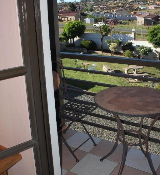 بنسيون Phomolo Guest House