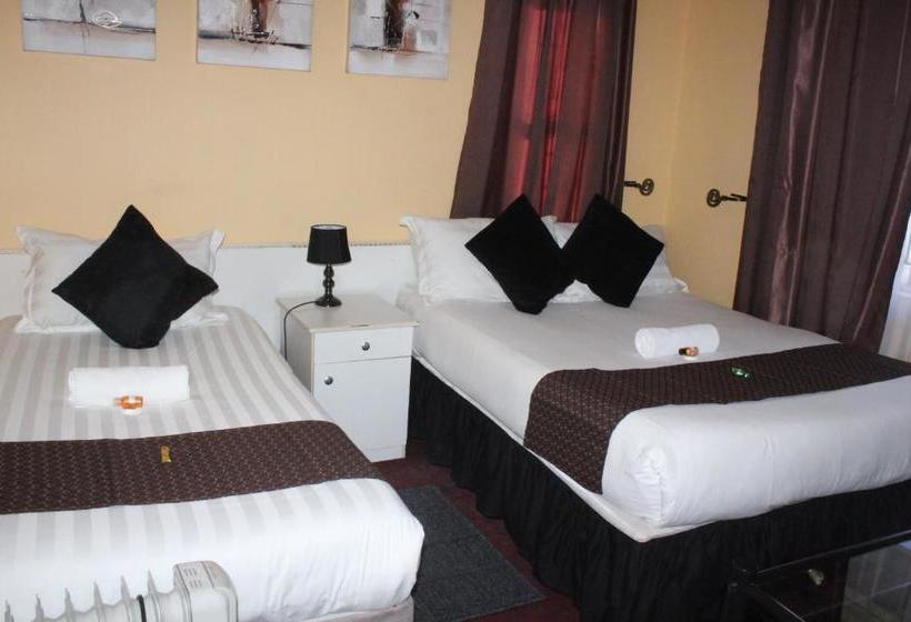 بنسيون Phomolo Guest House