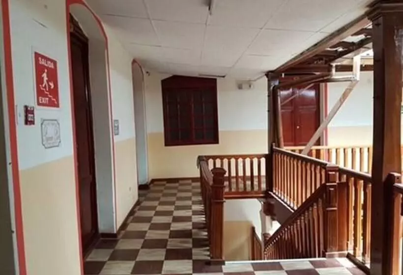 پانسیون Hostal Buenos Aires