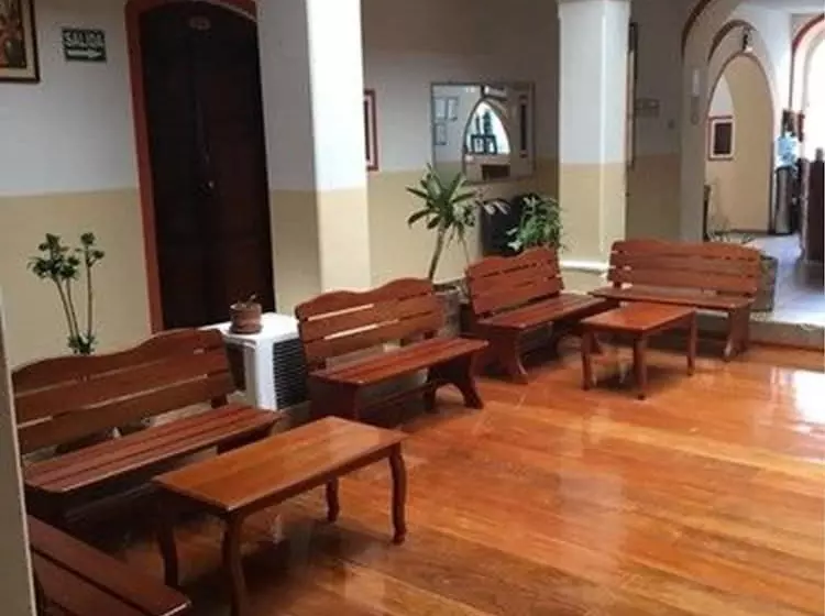 پانسیون Hostal Buenos Aires