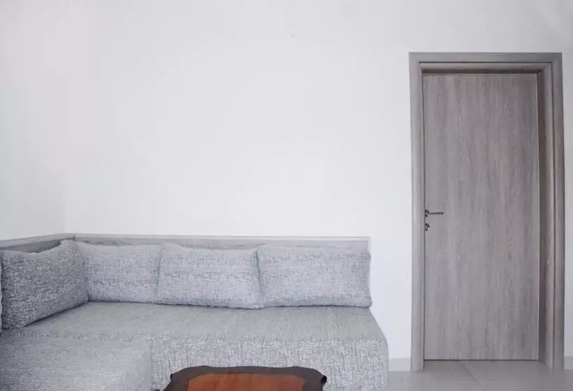 پانسیون Villa Mucho