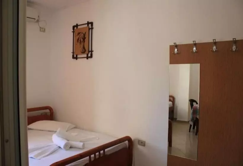 پانسیون Villa Mucho