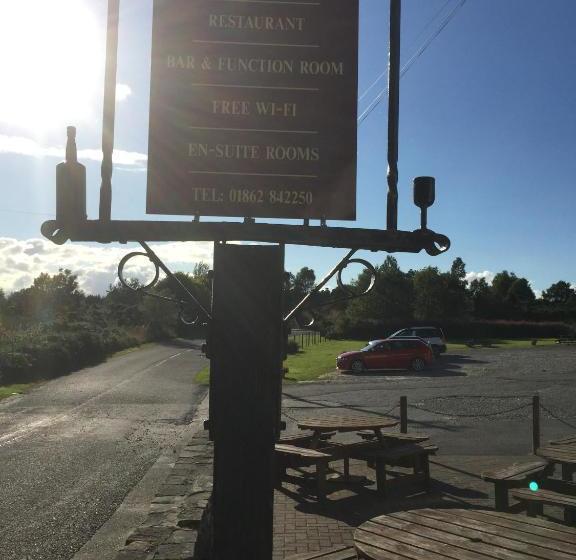 הוסטל The Shandwick Inn