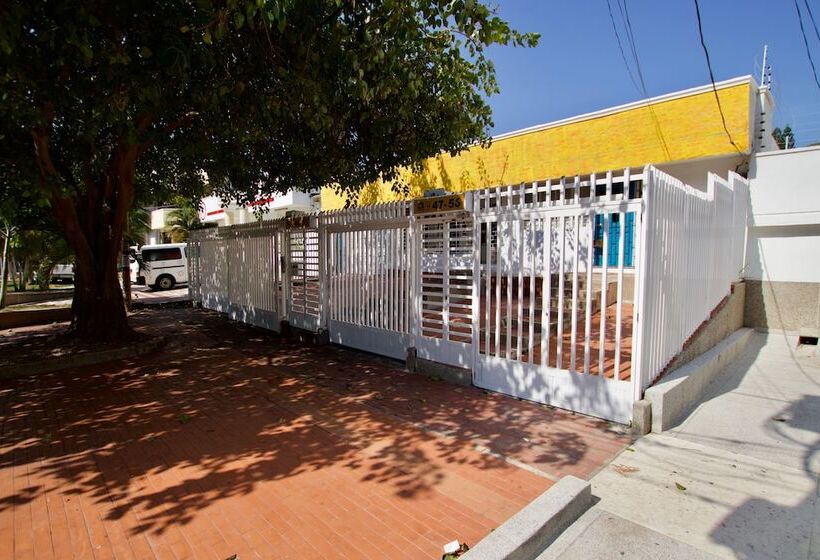 פנסיון Quillahost Guesthouse