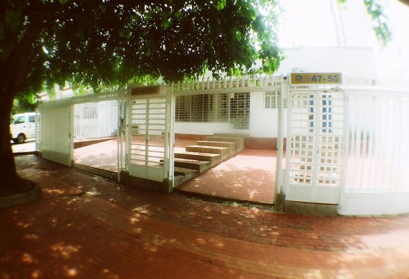 פנסיון Quillahost Guesthouse