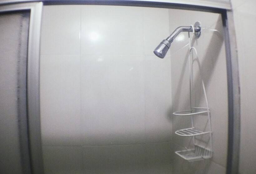 פנסיון Quillahost Guesthouse