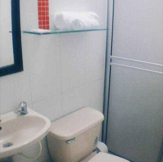 פנסיון Quillahost Guesthouse