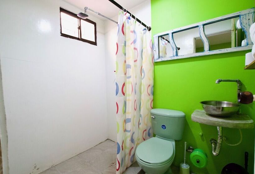 פנסיון Quillahost Guesthouse