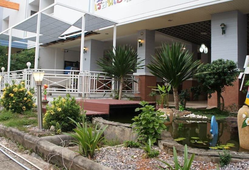 פנסיון Benjamart Residence