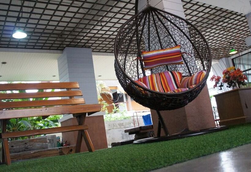 פנסיון Benjamart Residence