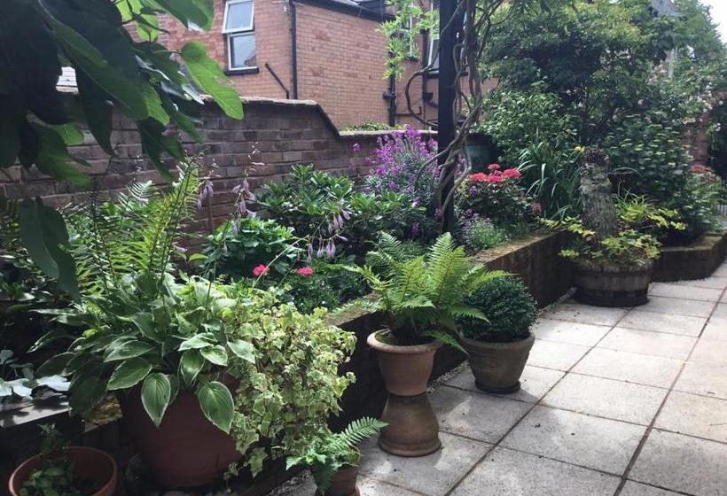 Pensione The Raffles