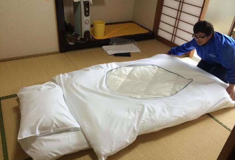 Pensão Wholeearth Ryokan Hiroshima