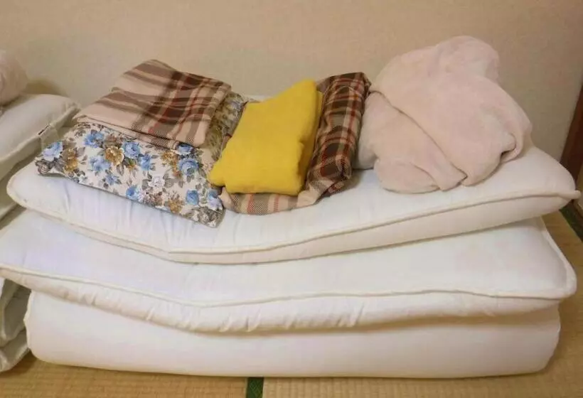 ペンション Wholeearth Ryokan Hiroshima