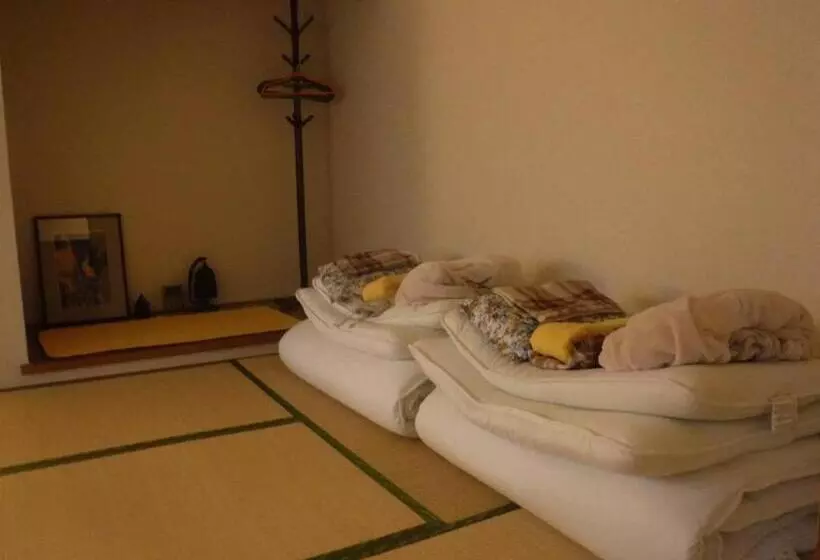 ペンション Wholeearth Ryokan Hiroshima