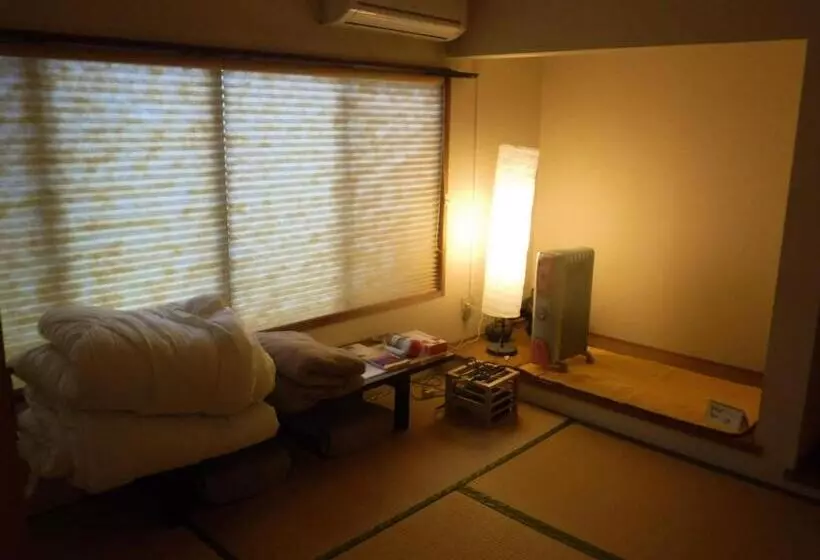 ペンション Wholeearth Ryokan Hiroshima