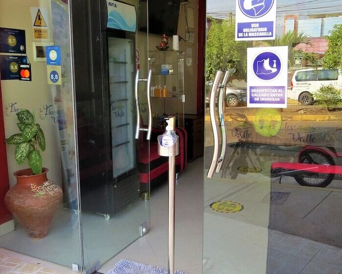 هاستل Flor Del Valle