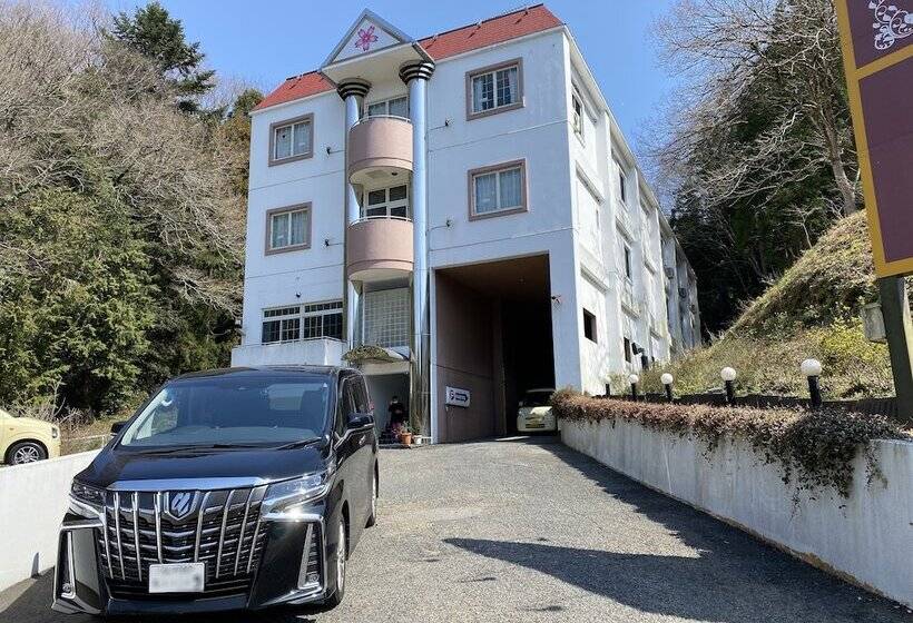 בית מלון כפרי Lake&forest Flower Villa