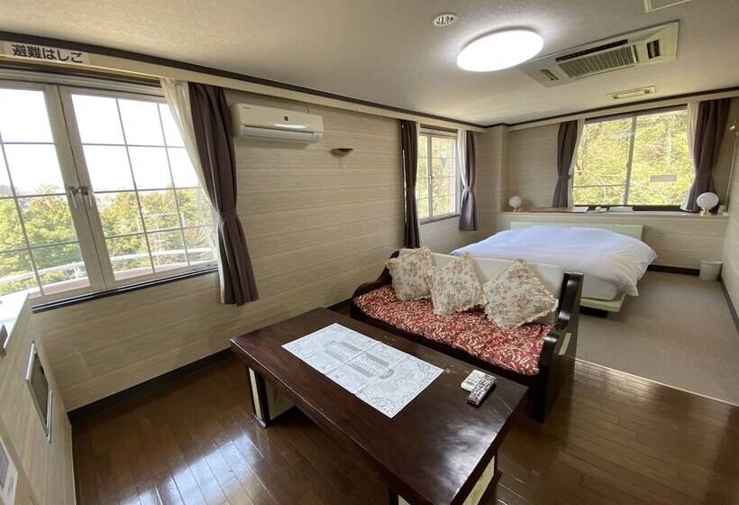 בית מלון כפרי Lake&forest Flower Villa