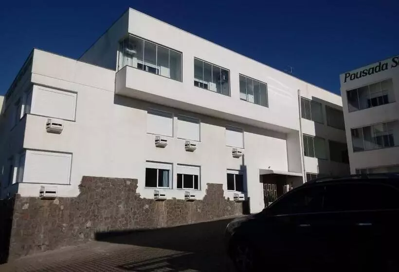 ペンション Pousada Solar Inn