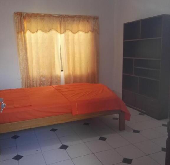 Pension Sarisa House