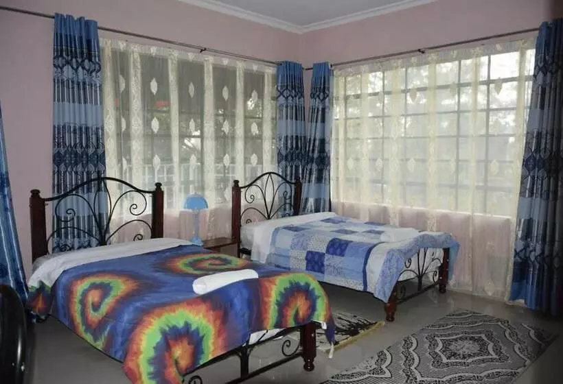 پانسیون Yaris Guest House