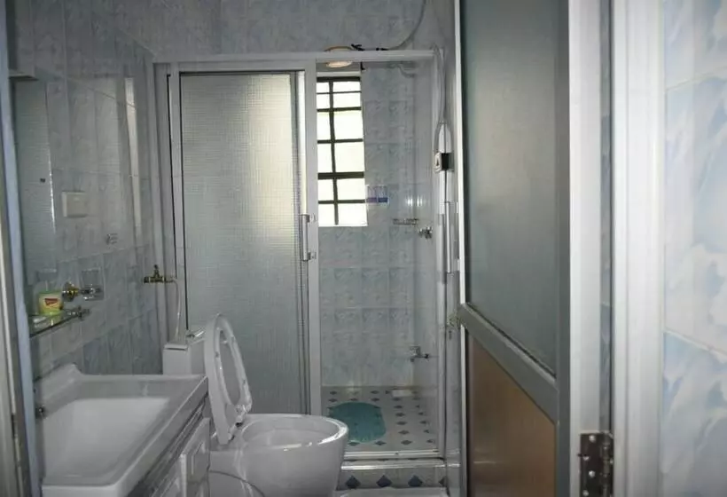 پانسیون Yaris Guest House