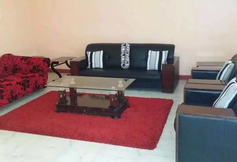 پانسیون Yaris Guest House