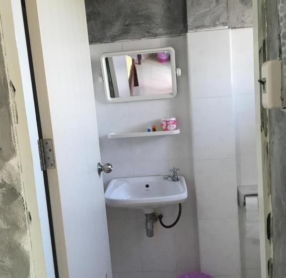 پانسیون You In House Urt Surathani Airport