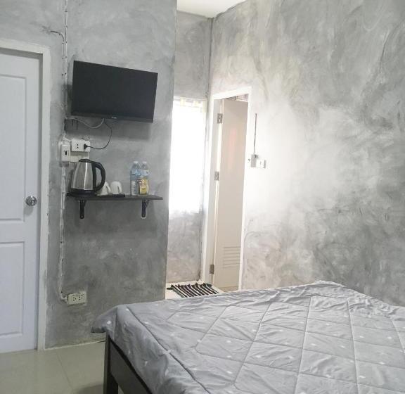 پانسیون You In House Urt Surathani Airport