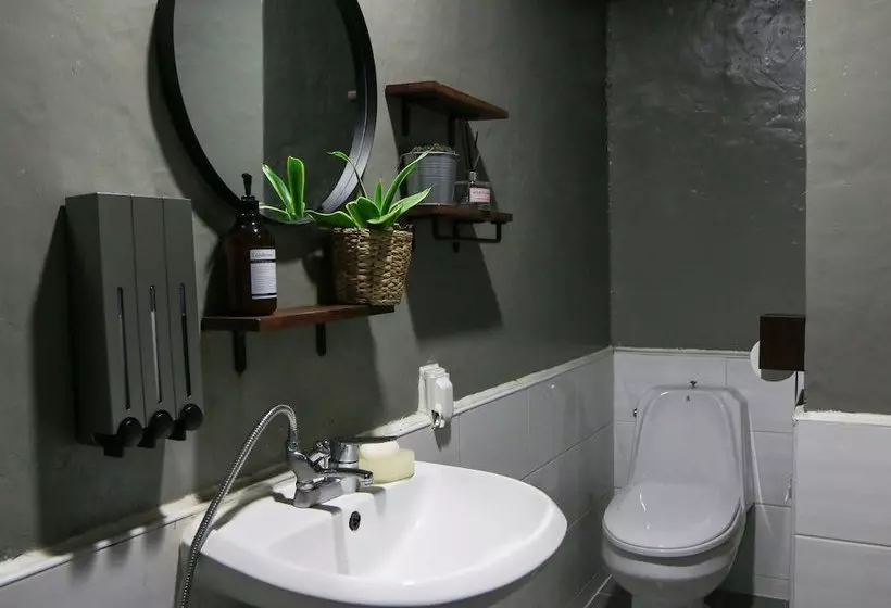 ペンション Bomn Guesthouse  Hostel