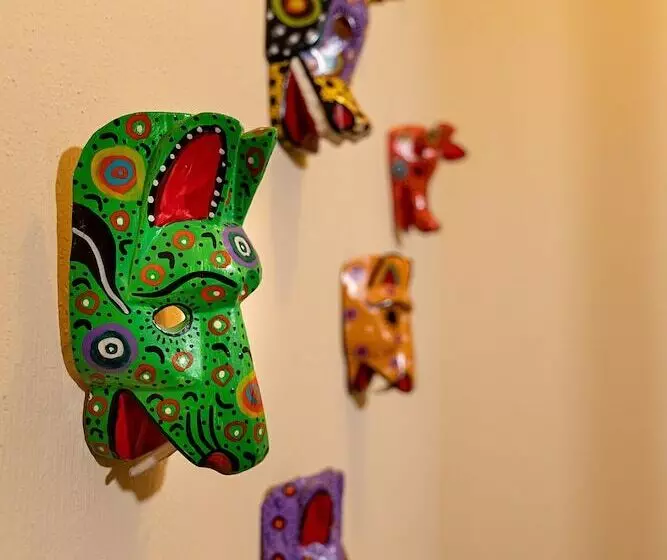 پانسیون Hostal Donde Regina