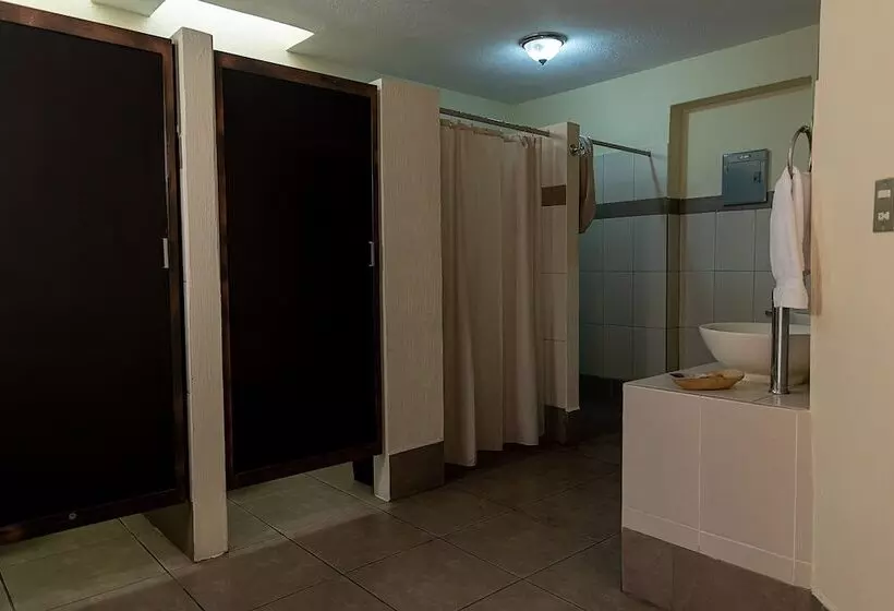 پانسیون Hostal Donde Regina