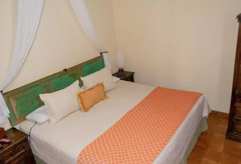 پانسیون Hostal Donde Regina