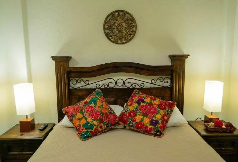 پانسیون Hostal Donde Regina