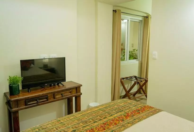 پانسیون Hostal Donde Regina